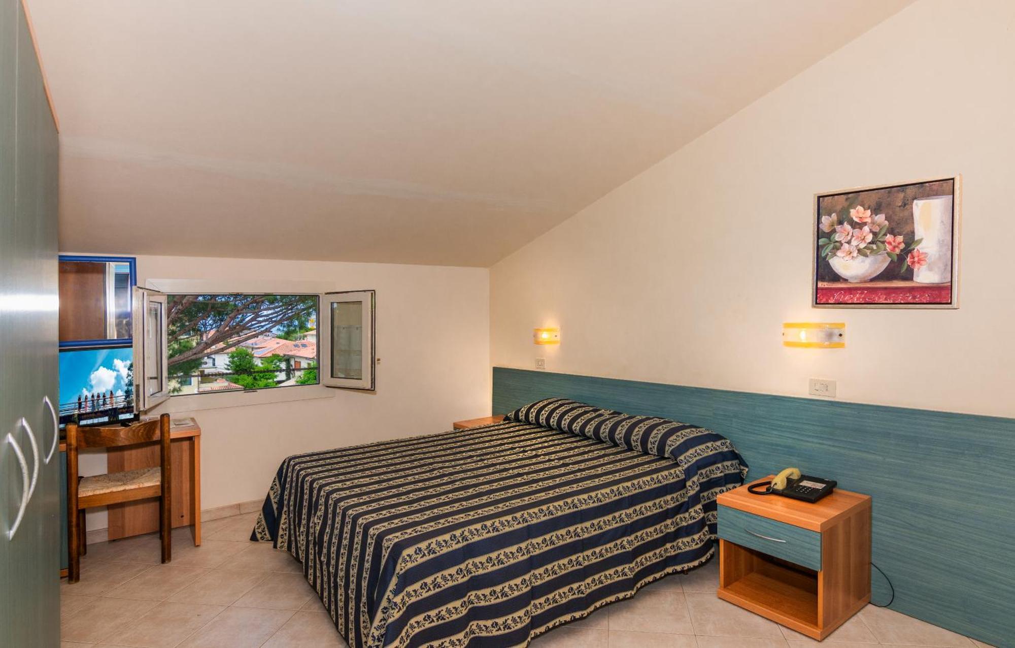 Hotel Apuana มารินา ดิ เปียตราซันตา ภายนอก รูปภาพ