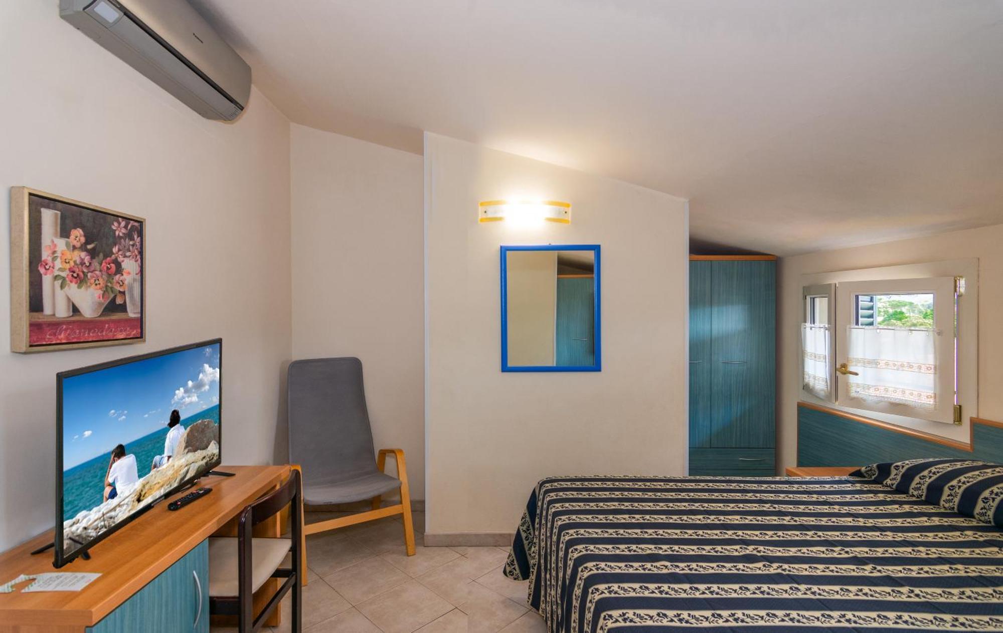 Hotel Apuana มารินา ดิ เปียตราซันตา ภายนอก รูปภาพ